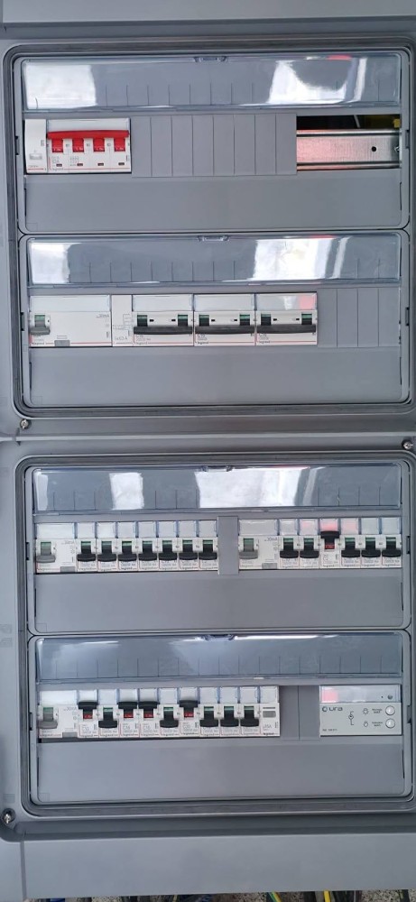 réalisations installation dépannage électricien Royan Saintes Saujon Cozes